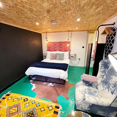 Fern Studio 1 Bedroom Apartment Llangollen Extérieur photo
